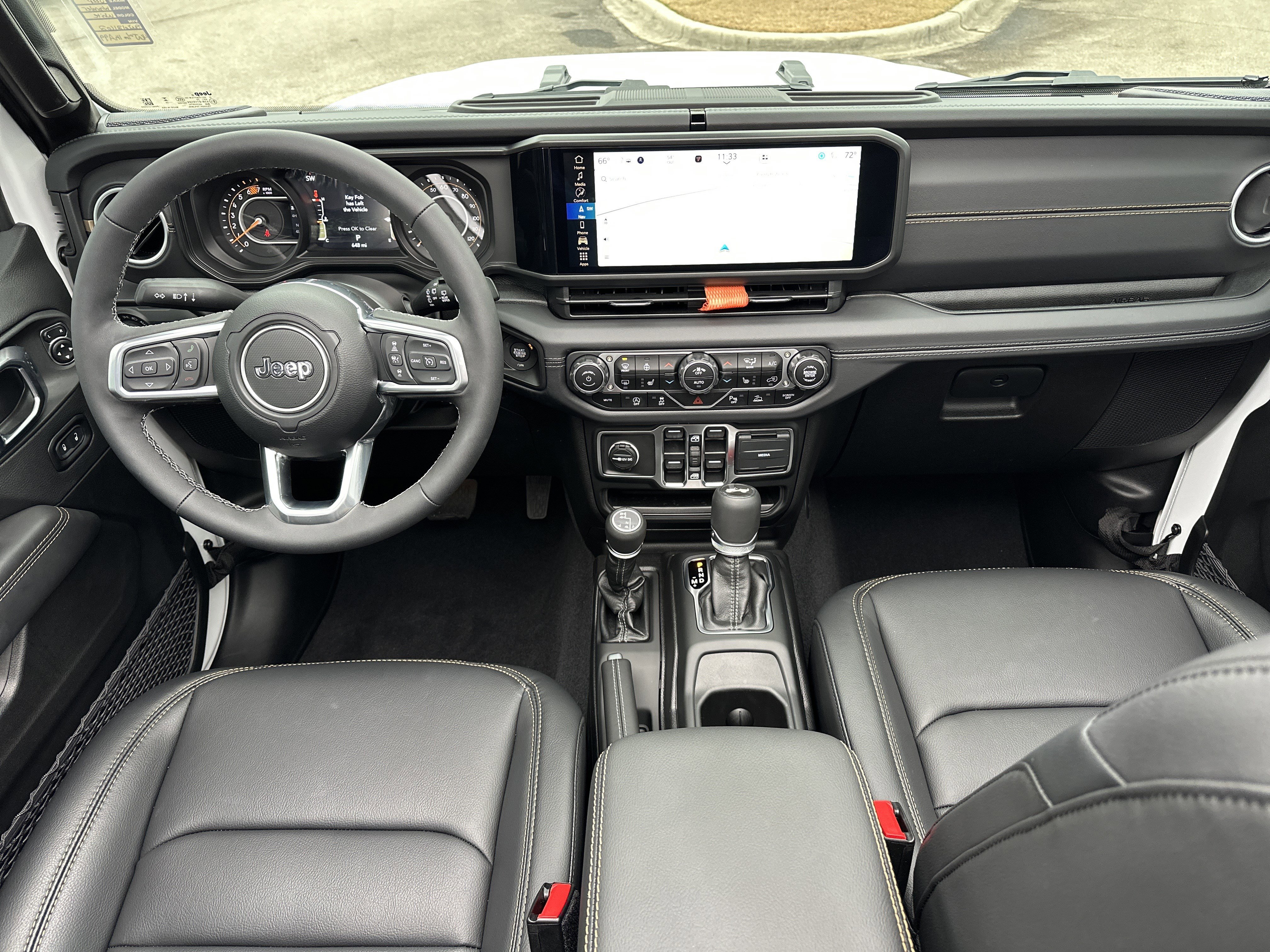 Used 2025 Jeep Wrangler Sahara image 23