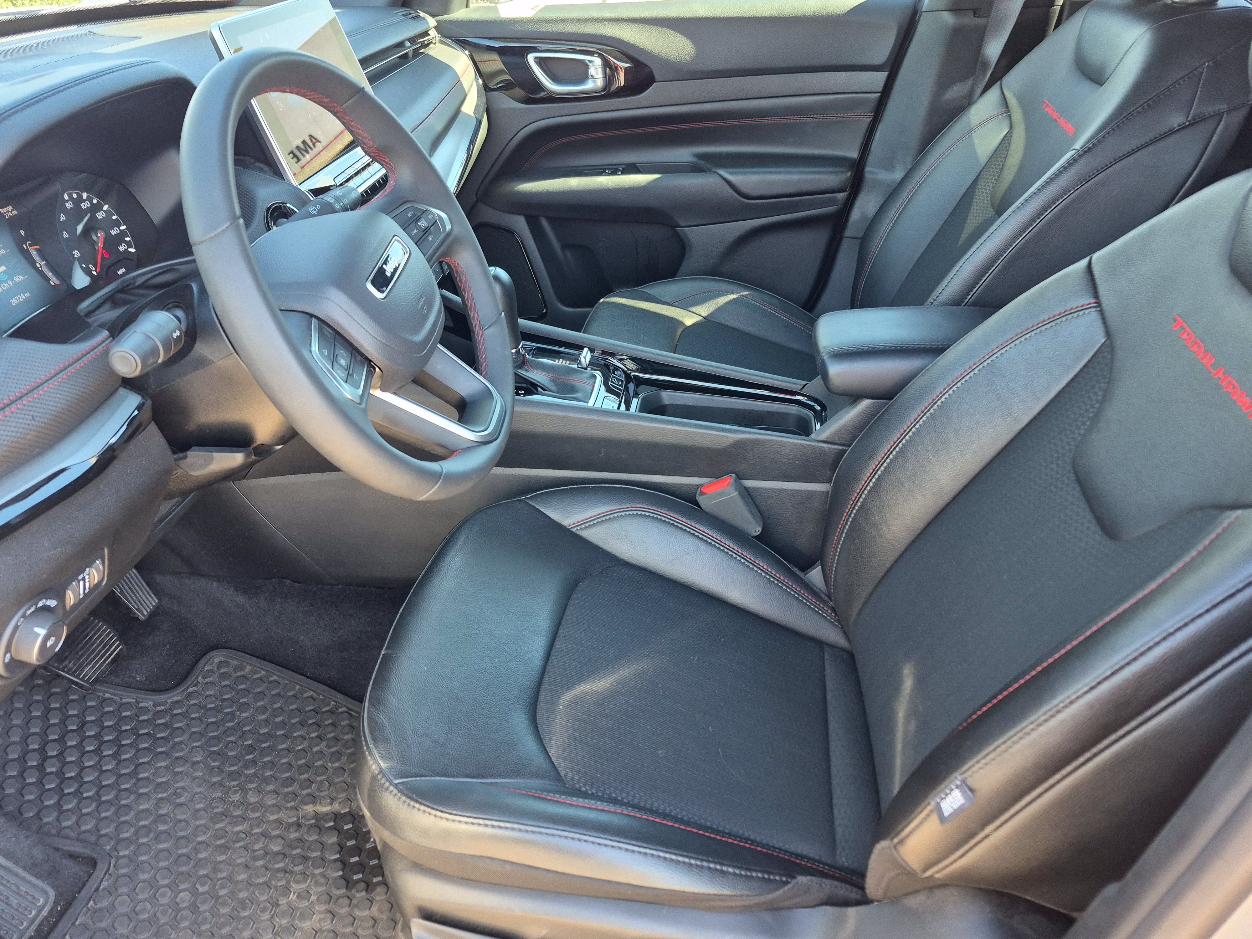Used 2025 Jeep Compass Trailhawk AWD/4WD image 16