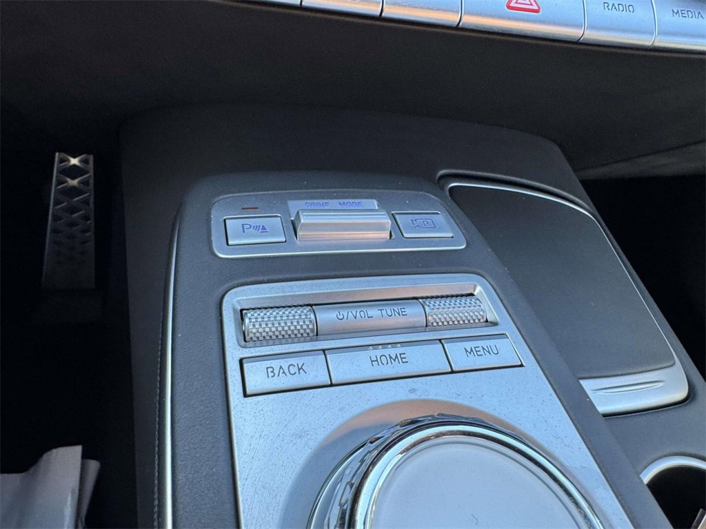 Used 2024 Genesis GV70 3.5T Sport image 25