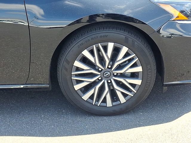 Used 2025 Nissan Altima 2.5 SV FWD image 28