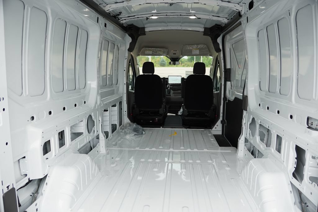 New 2026 Ford Transit 250 148 Medium Roof RWD image 11