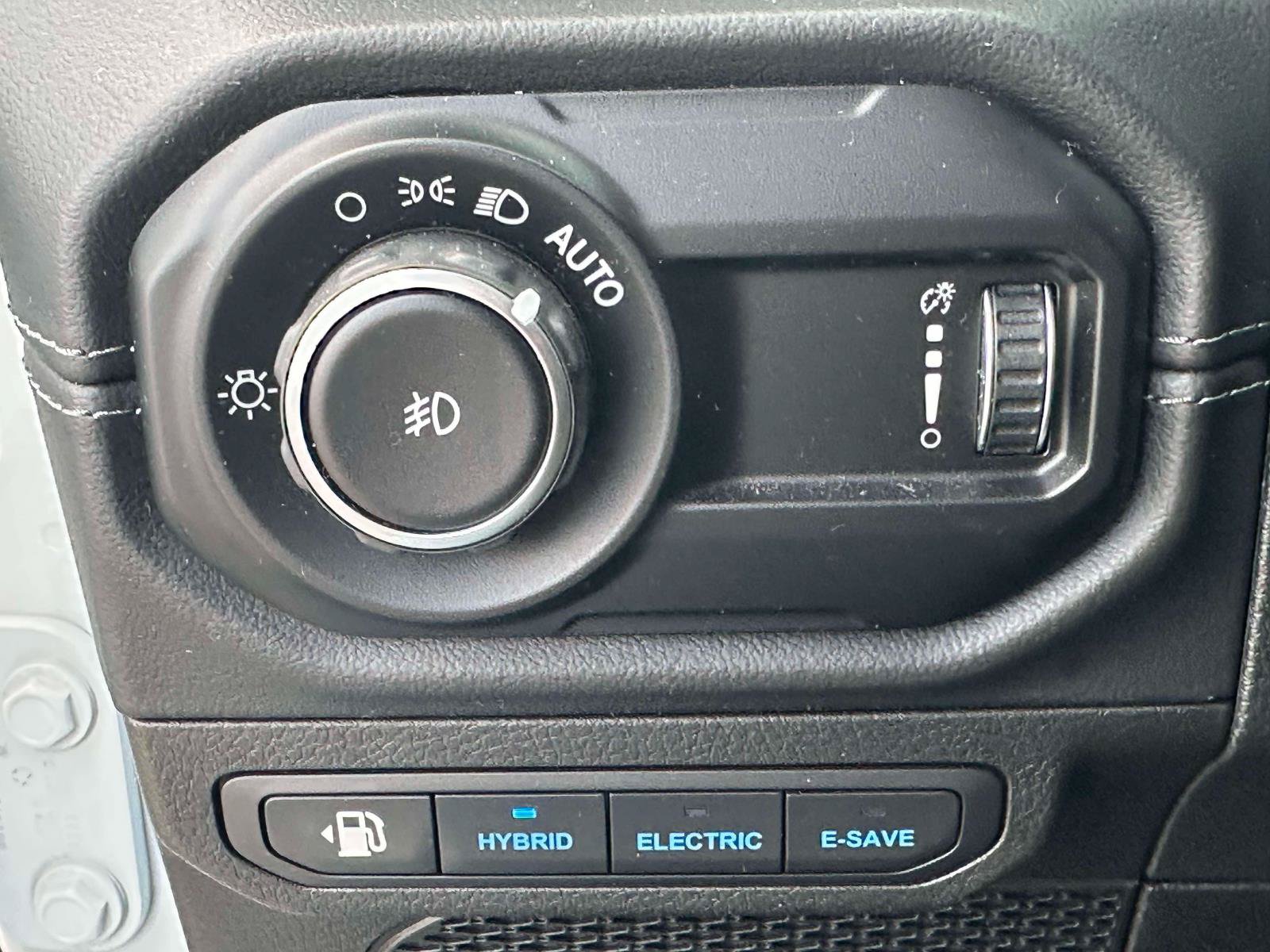 Used 2024 Jeep Wrangler High Altitude AWD/4WD image 18