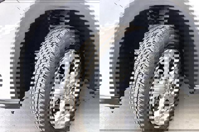 Certified 2023 Honda HR-V LX image 33