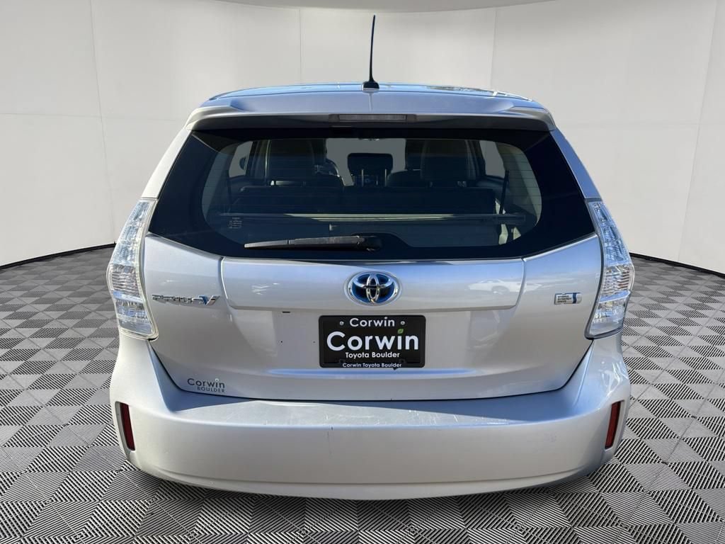 Used 2014 Toyota Prius V Five FWD image 7