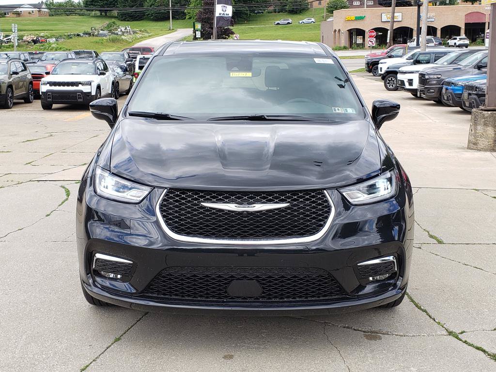New 2026 Chrysler Pacifica Select AWD/4WD image 8