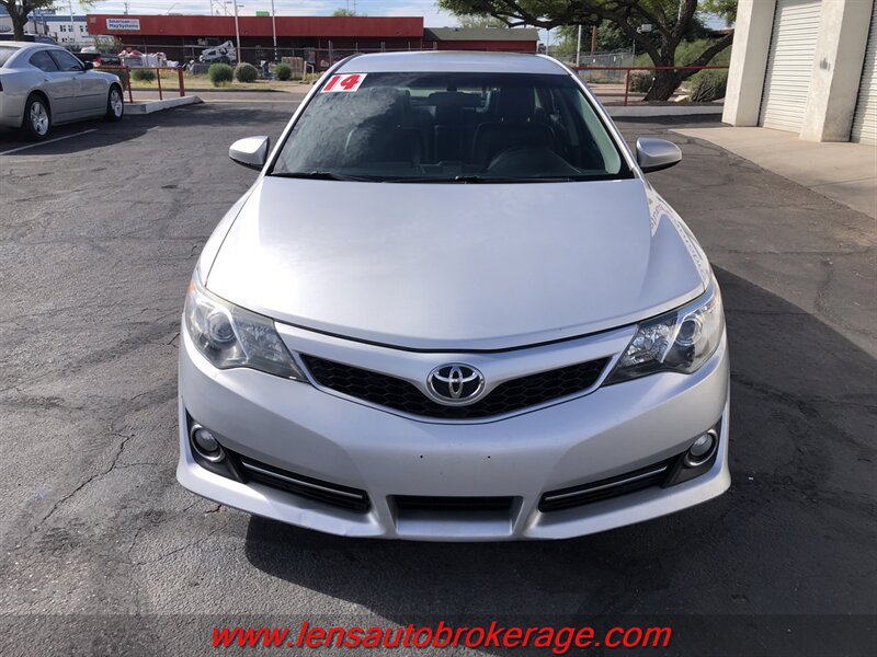 Used 2014 Toyota Camry SE FWD image 3