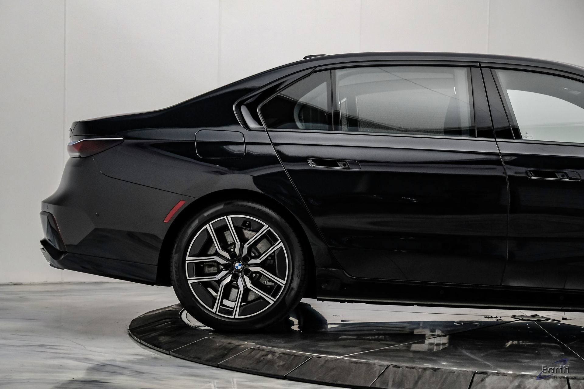 Used 2026 BMW 760i xDrive w/ Executive Package AWD/4WD image 21