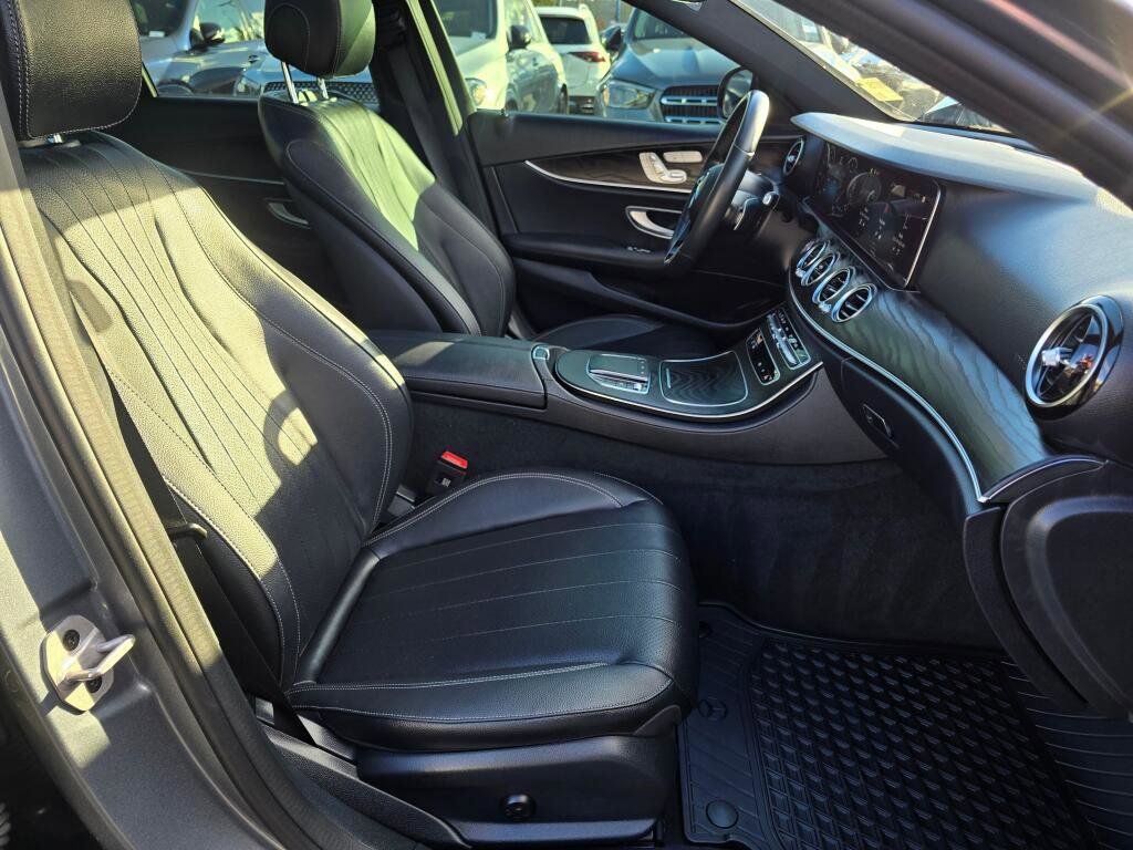 Used 2023 Mercedes-Benz E 450 4MATIC Sedan image 29