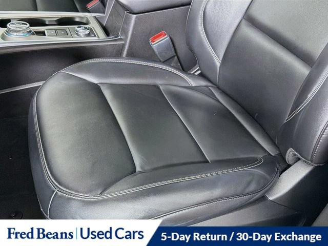 Used 2023 Ford Explorer XLT w/ Equipment Group 202A AWD/4WD image 25