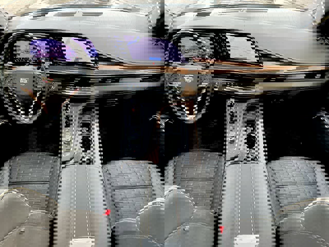 Used 2023 Cadillac Escalade Sport Platinum w/ Heavy-Duty Trailer Package image 28