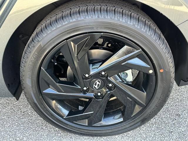 New 2026 Hyundai Elantra Sport image 12