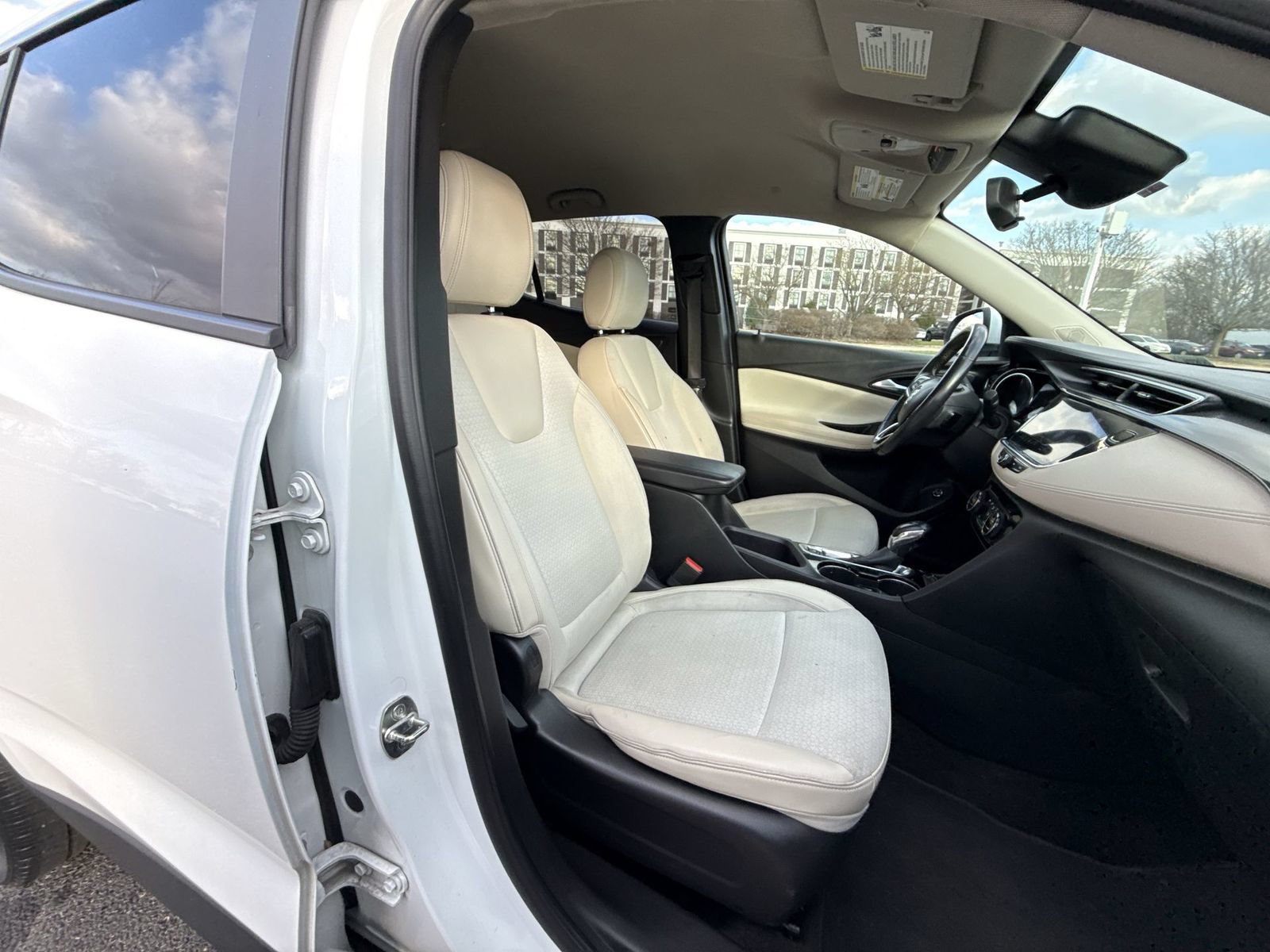 Used 2023 Buick Encore GX Select FWD image 22