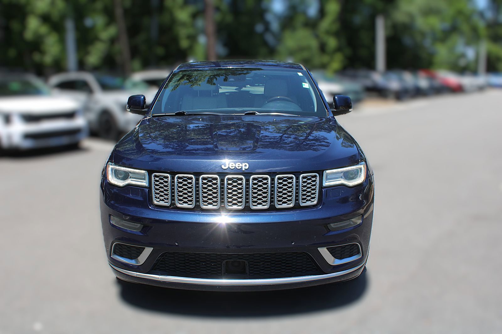 Used 2018 Jeep Grand Cherokee Summit AWD/4WD image 17