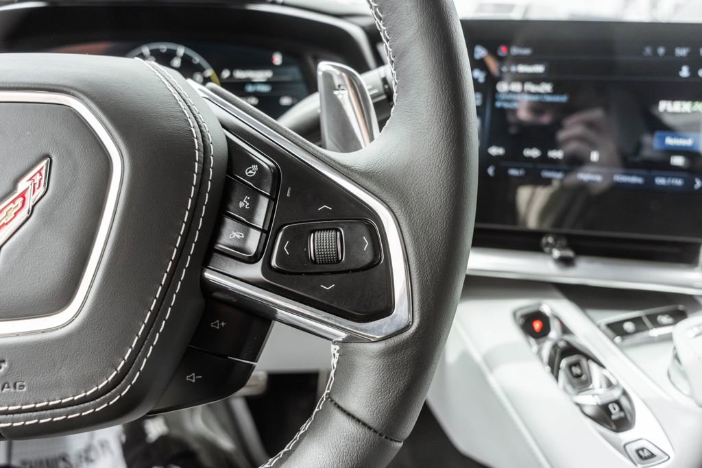 Used 2024 Chevrolet Corvette Stingray Premium Cpe w/ Battery Protection Package image 25