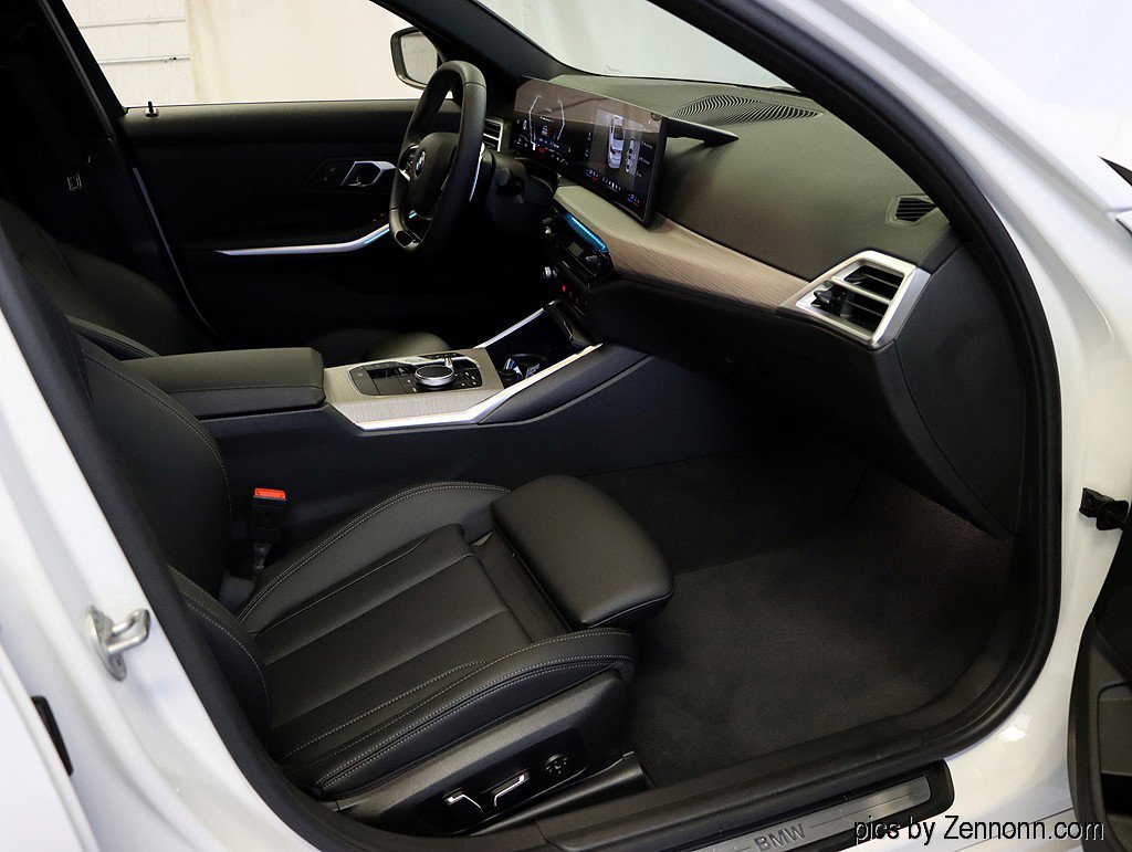 Certified 2025 BMW 330i xDrive Sedan image 34