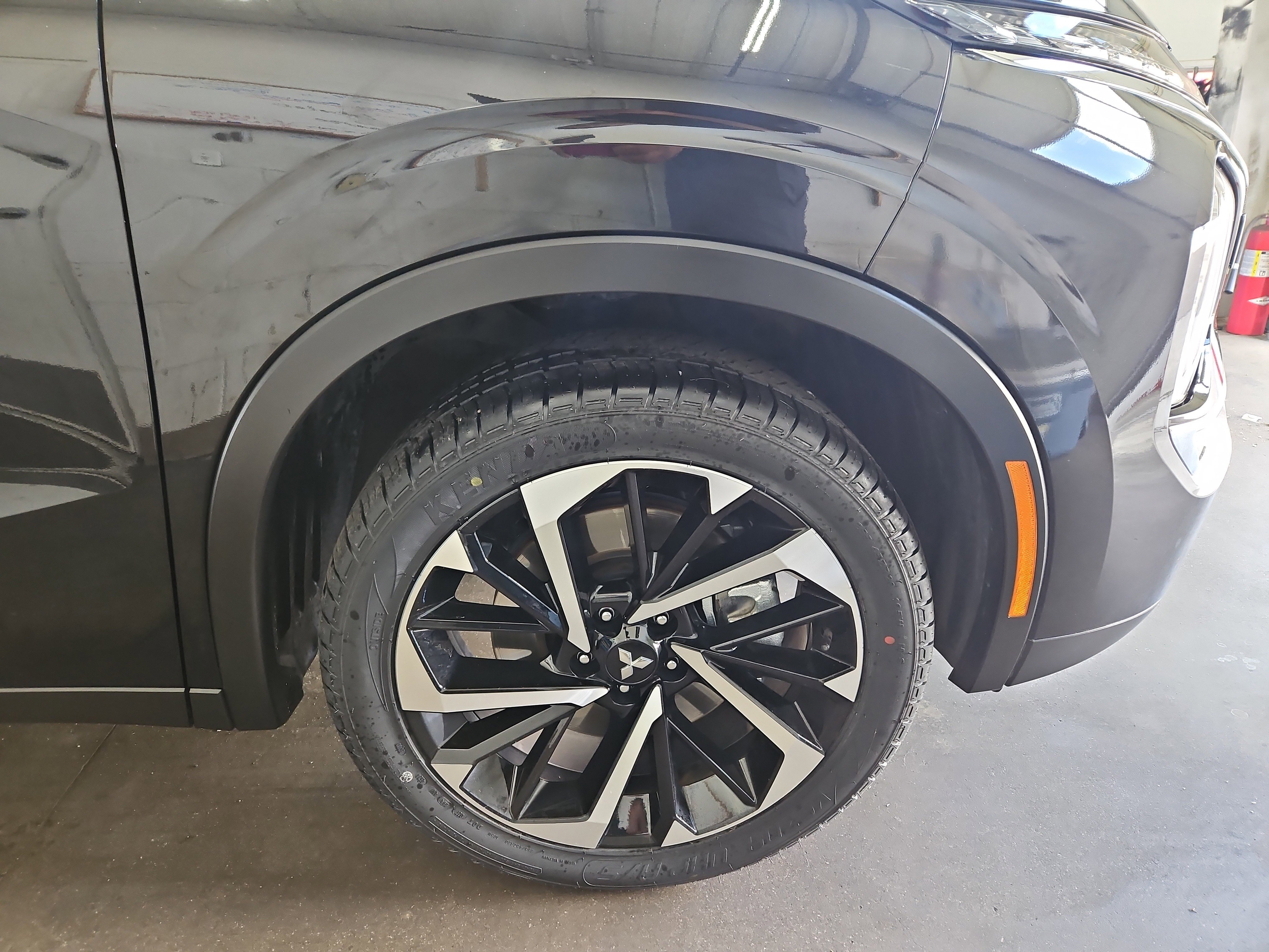 Used 2023 Mitsubishi Outlander SE image 14