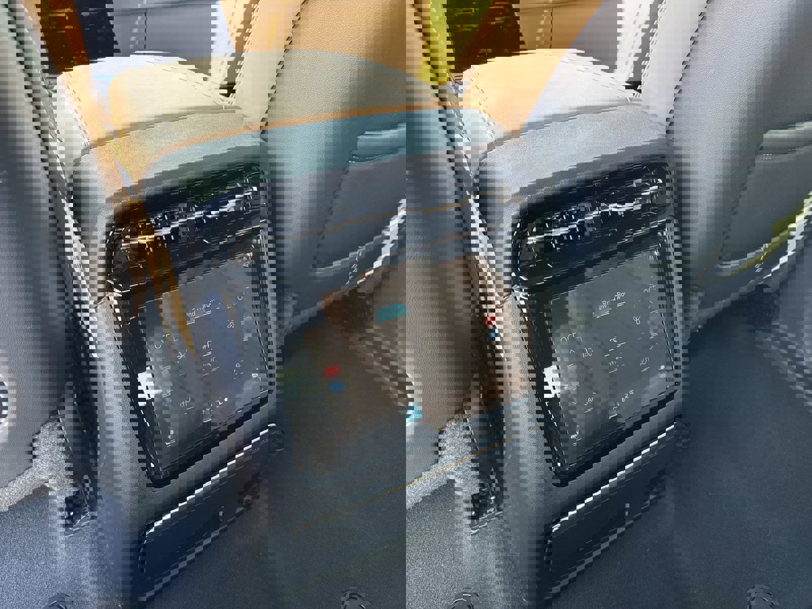 New 2025 Cadillac Escalade IQ Luxury 2 image 17