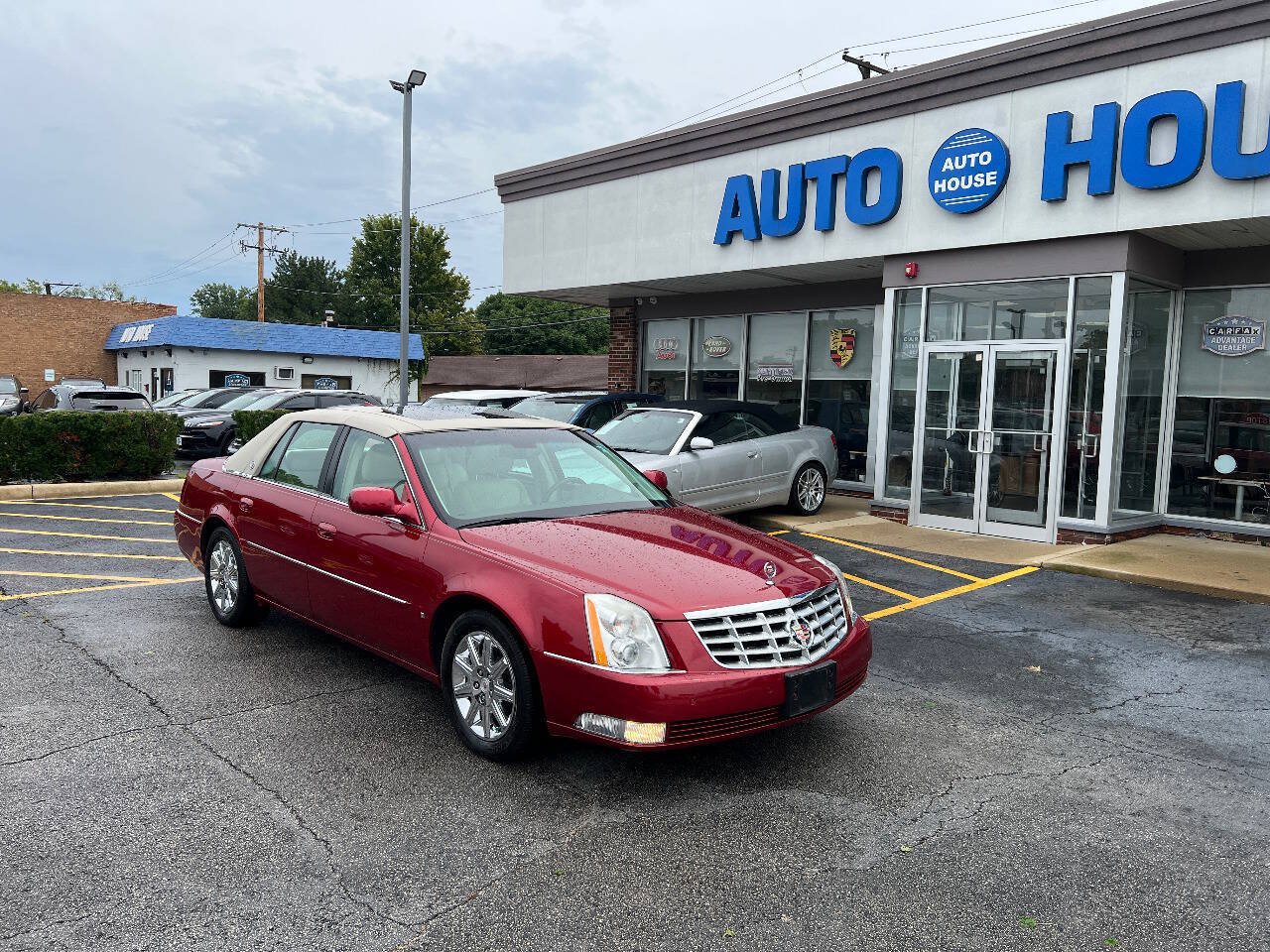 Used 2009 Cadillac DTS FWD image 3