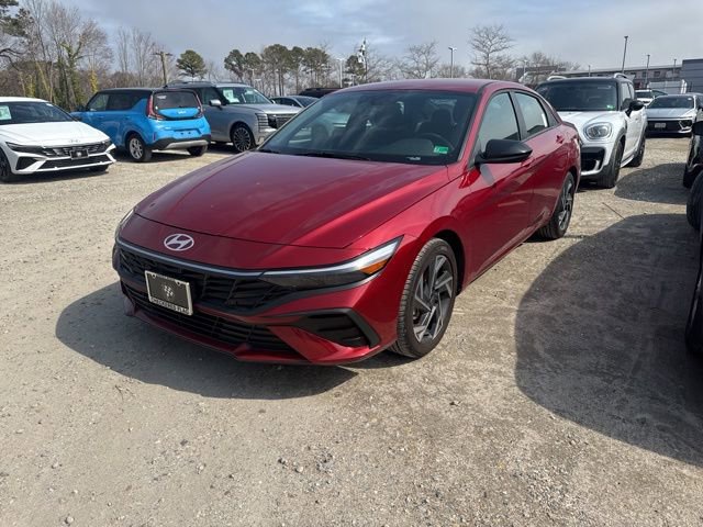 Used 2025 Hyundai Elantra Sport image 5