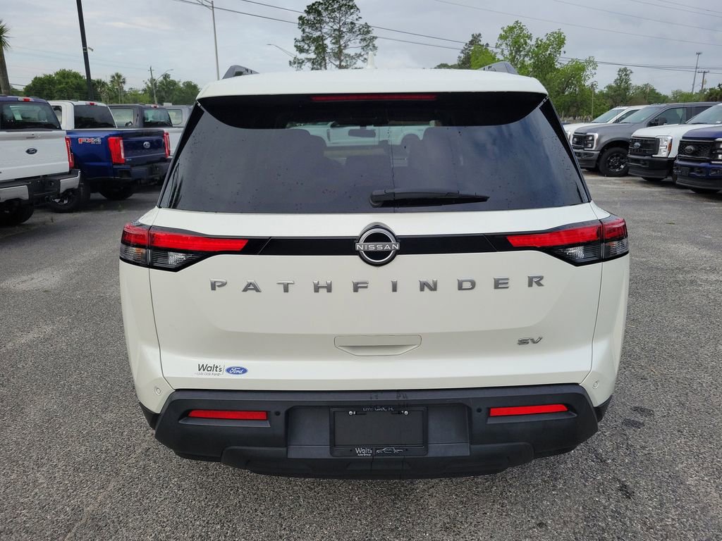Used 2024 Nissan Pathfinder SV FWD image 10
