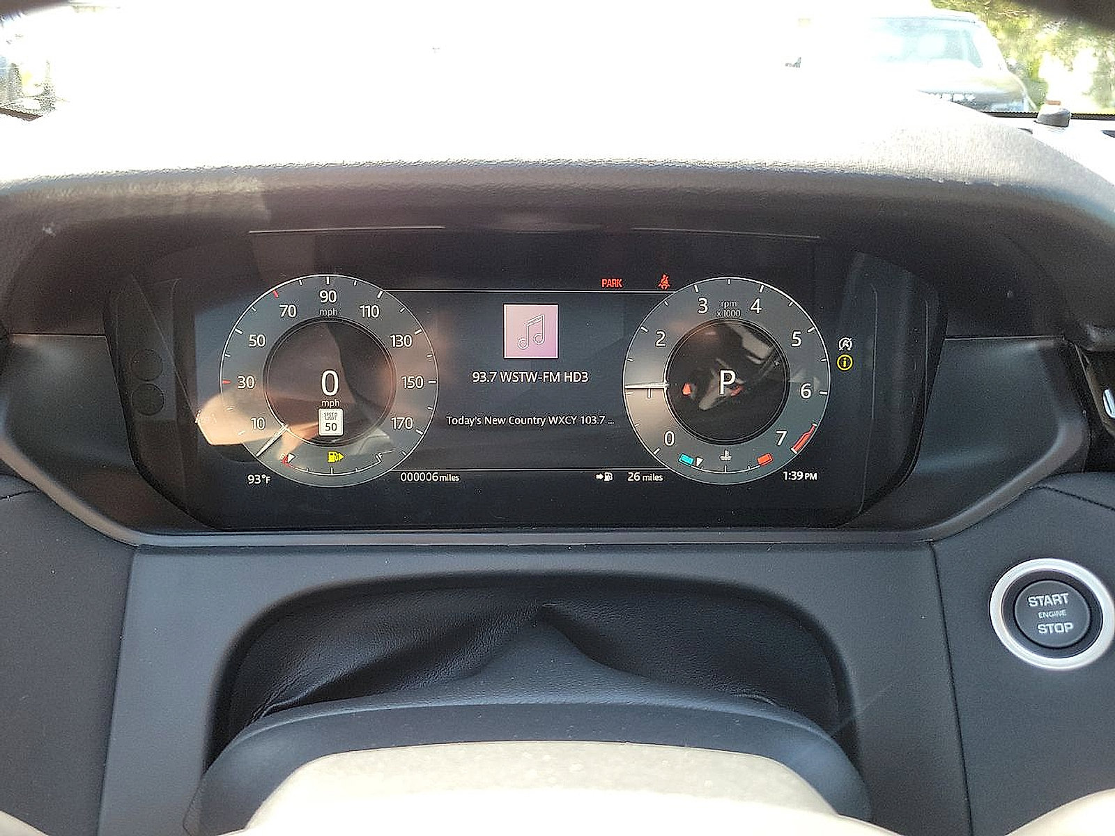 New 2025 Land Rover Range Rover Velar Dynamic SE image 18