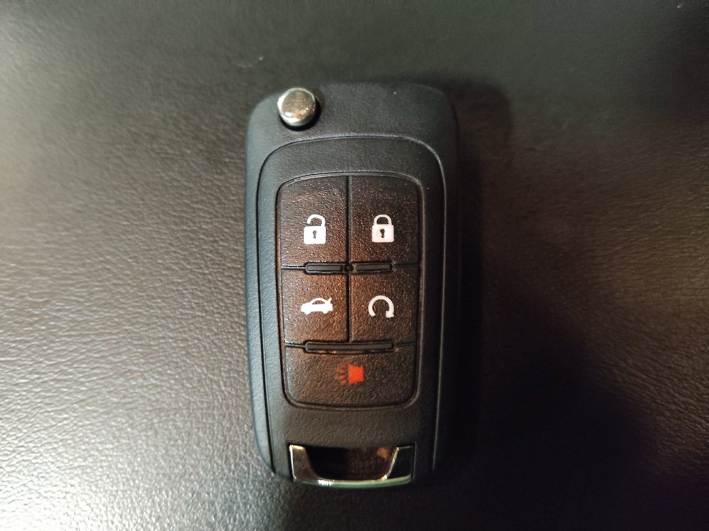 Used 2016 Chevrolet Equinox LTZ w/ Enhanced Convenience Package FWD image 32