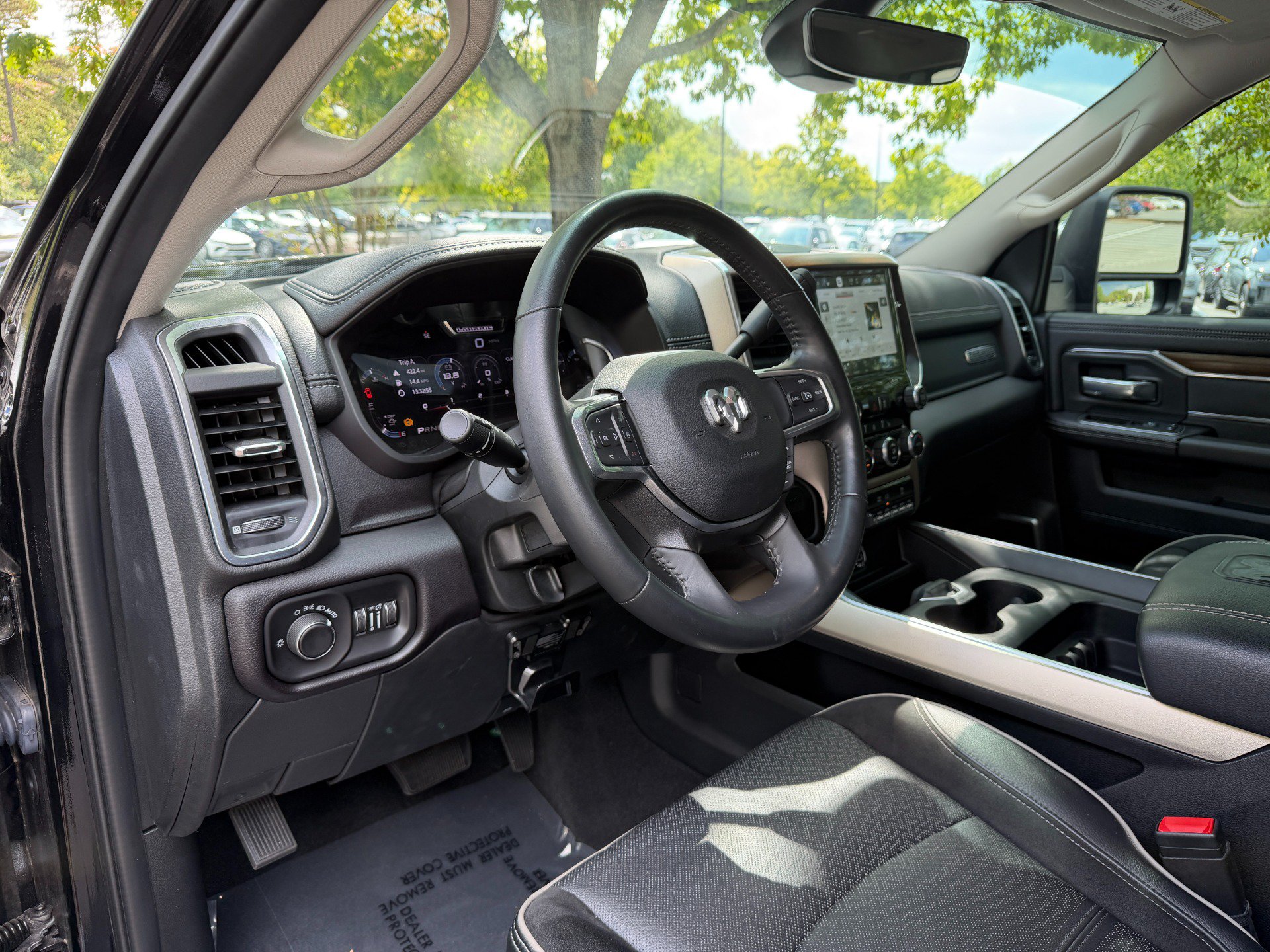 Used 2023 RAM 4500 Laramie AWD/4WD image 39