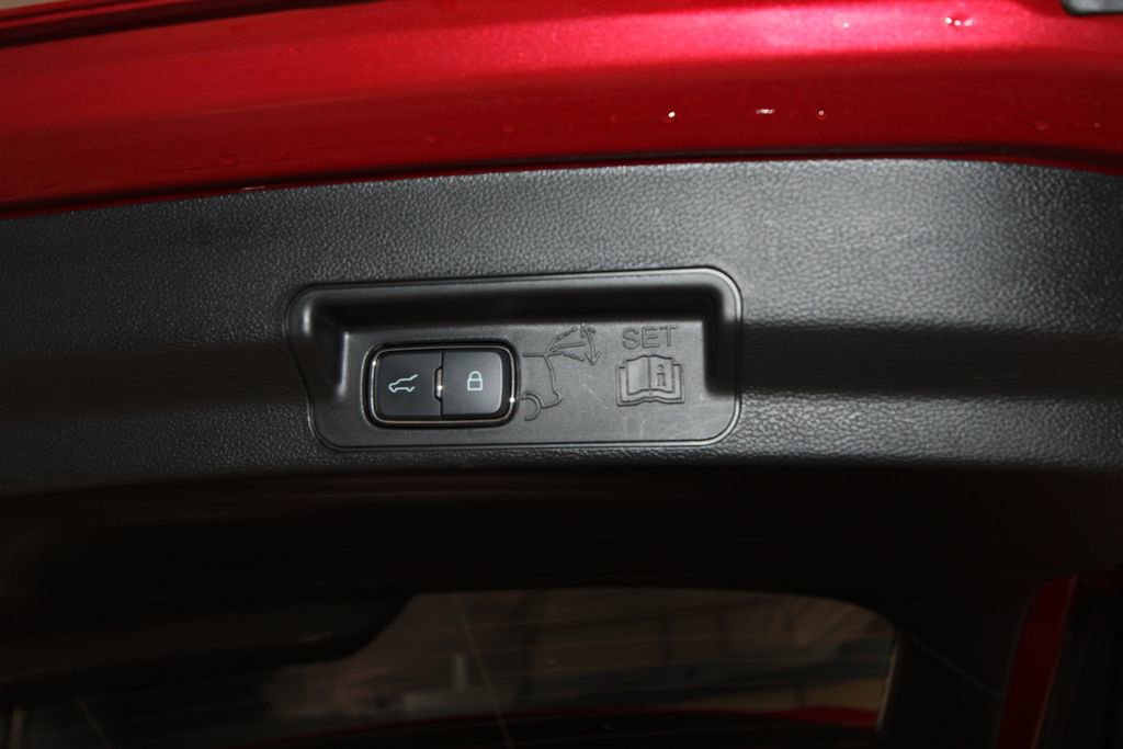 Used 2023 Ford Explorer XLT w/ Equipment Group 202A image 37