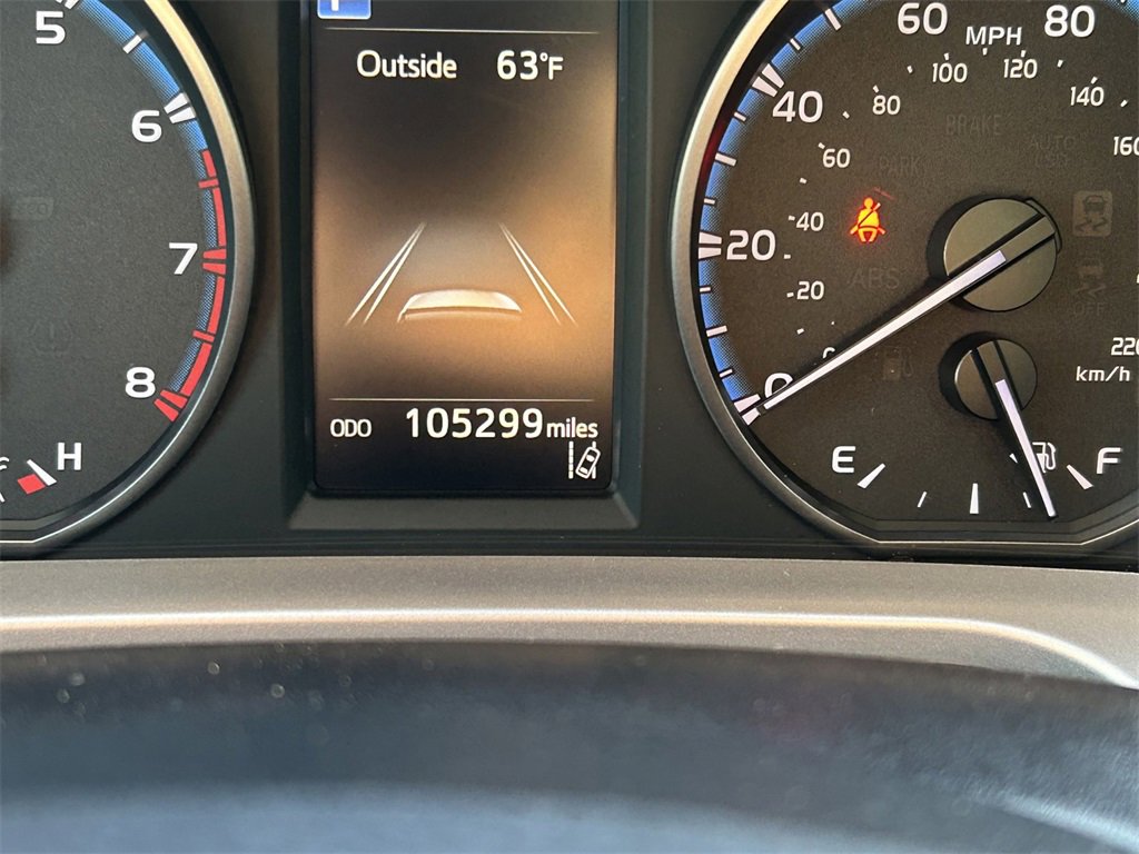 Used 2018 Toyota RAV4 LE image 31