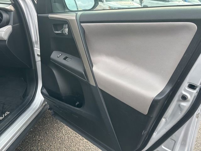 Used 2015 Toyota RAV4 XLE image 12