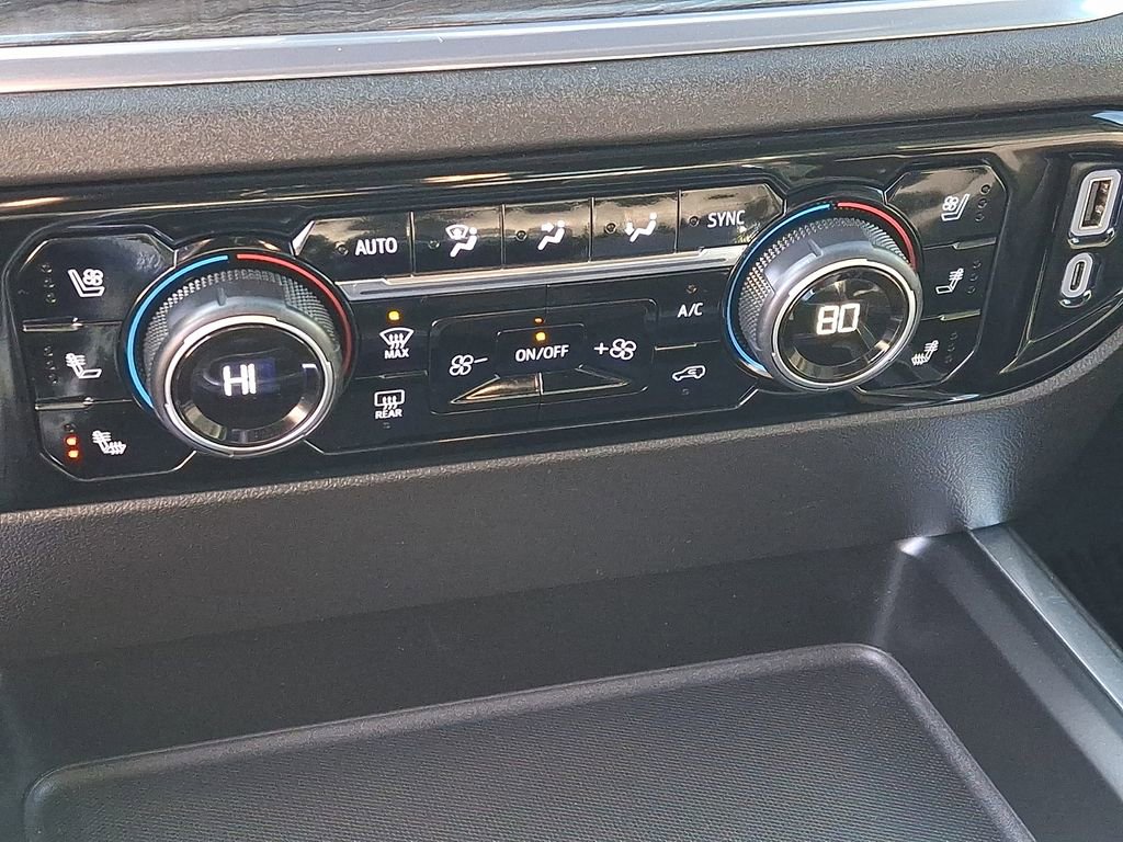 Used 2024 Chevrolet Silverado 2500 LTZ w/ LTZ Plus Package image 19