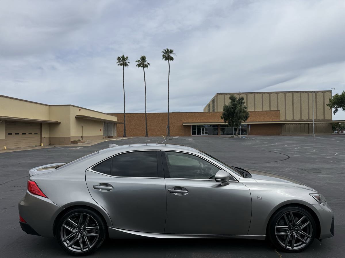 Used 2017 Lexus IS 200t F Sport w/ F Sport Package RWD image 8