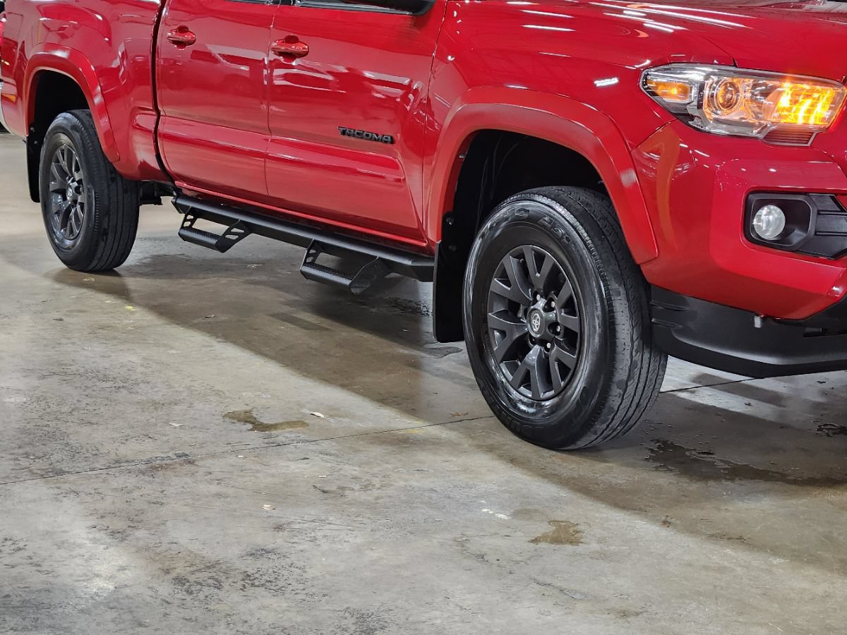 Used 2022 Toyota Tacoma SR5 RWD image 16