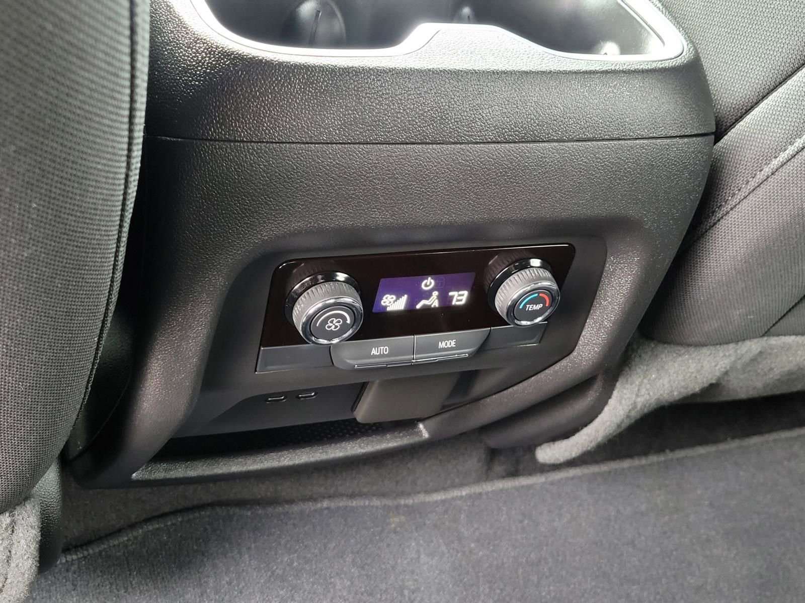 Used 2025 Chevrolet Traverse LT w/ Driver Confidence Package image 20