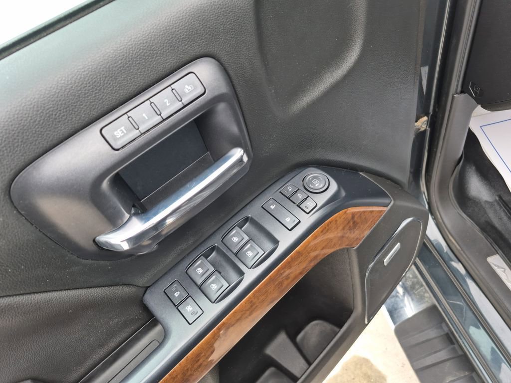 Used 2018 Chevrolet Silverado 3500 High Country w/ Duramax Plus Package image 11