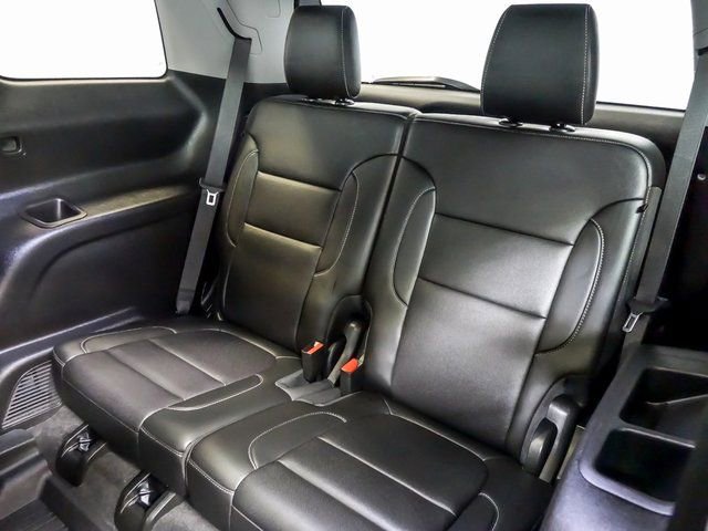 Certified 2021 GMC Acadia SLT w/ Elevation Edition AWD/4WD image 17