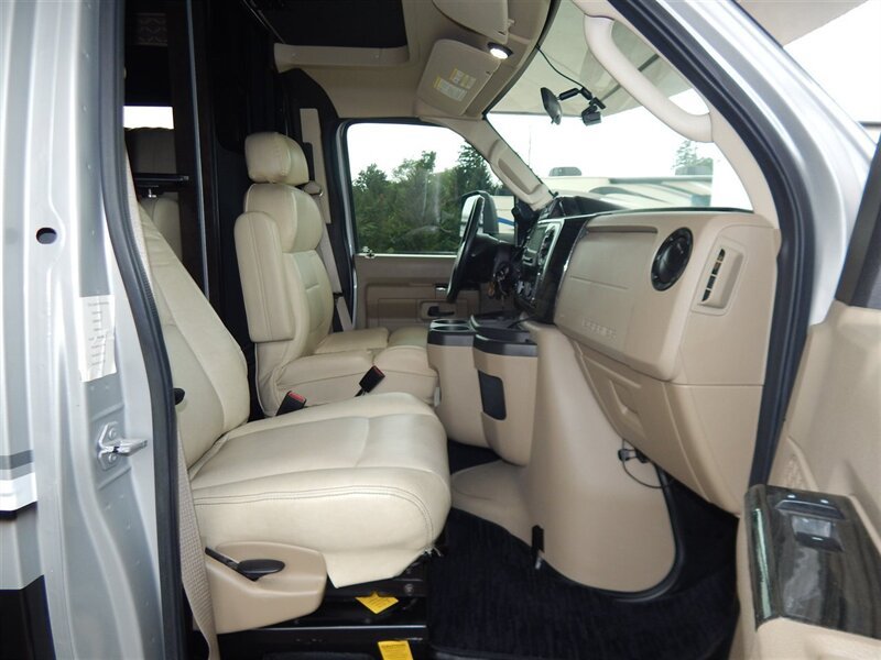 Used 2018 Ford E-450 and Econoline 450 Super Duty w/ Motorhome Prep Package RWD image 17