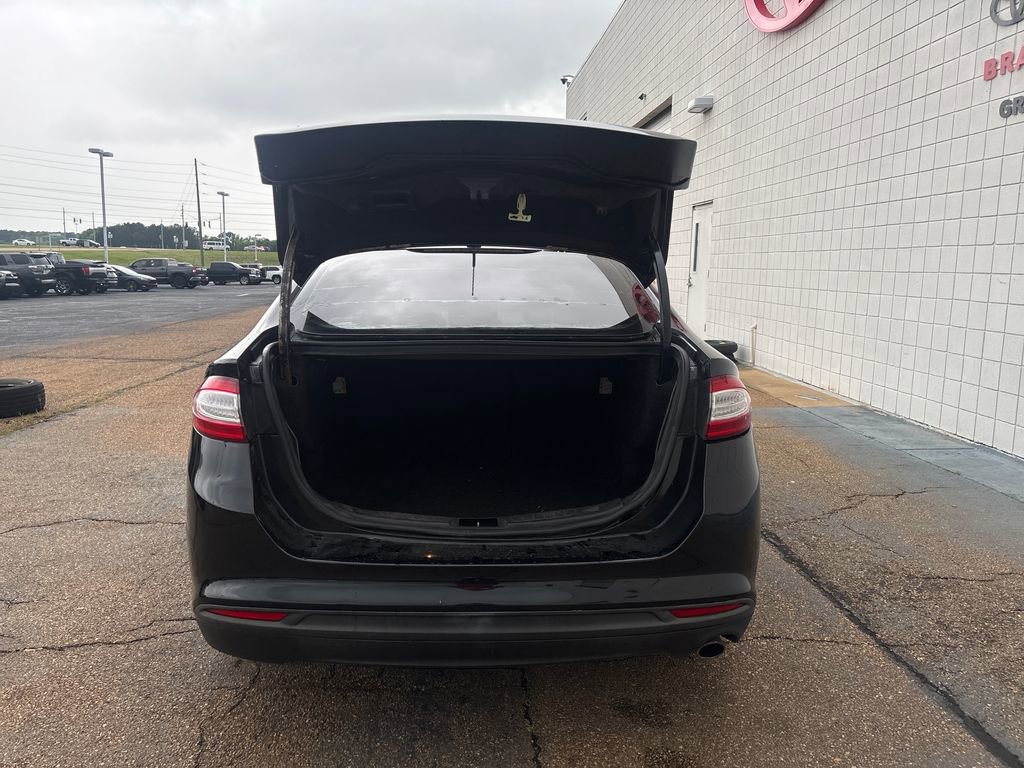 Used 2015 Ford Fusion SE FWD image 35