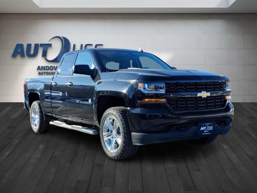 Used 2019 Chevrolet Silverado 1500 Custom w/ Custom Convenience Package image 12