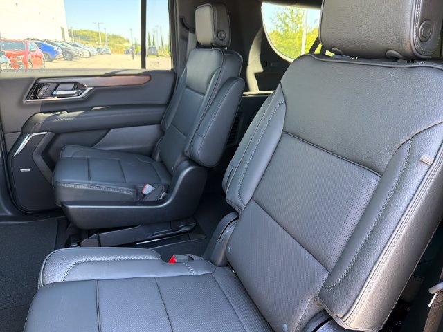 New 2026 GMC Yukon XL Denali w/ Denali Reserve Package AWD/4WD image 19