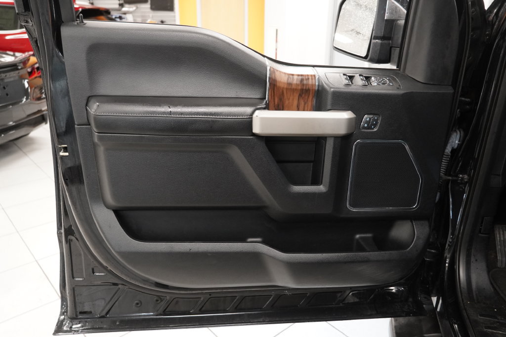 Used 2018 Ford F150 Lariat w/ Equipment Group 502A Luxury AWD/4WD image 17