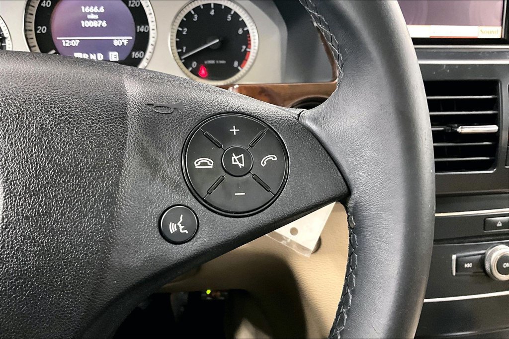 Used 2011 Mercedes-Benz GLK 350 2WD image 25