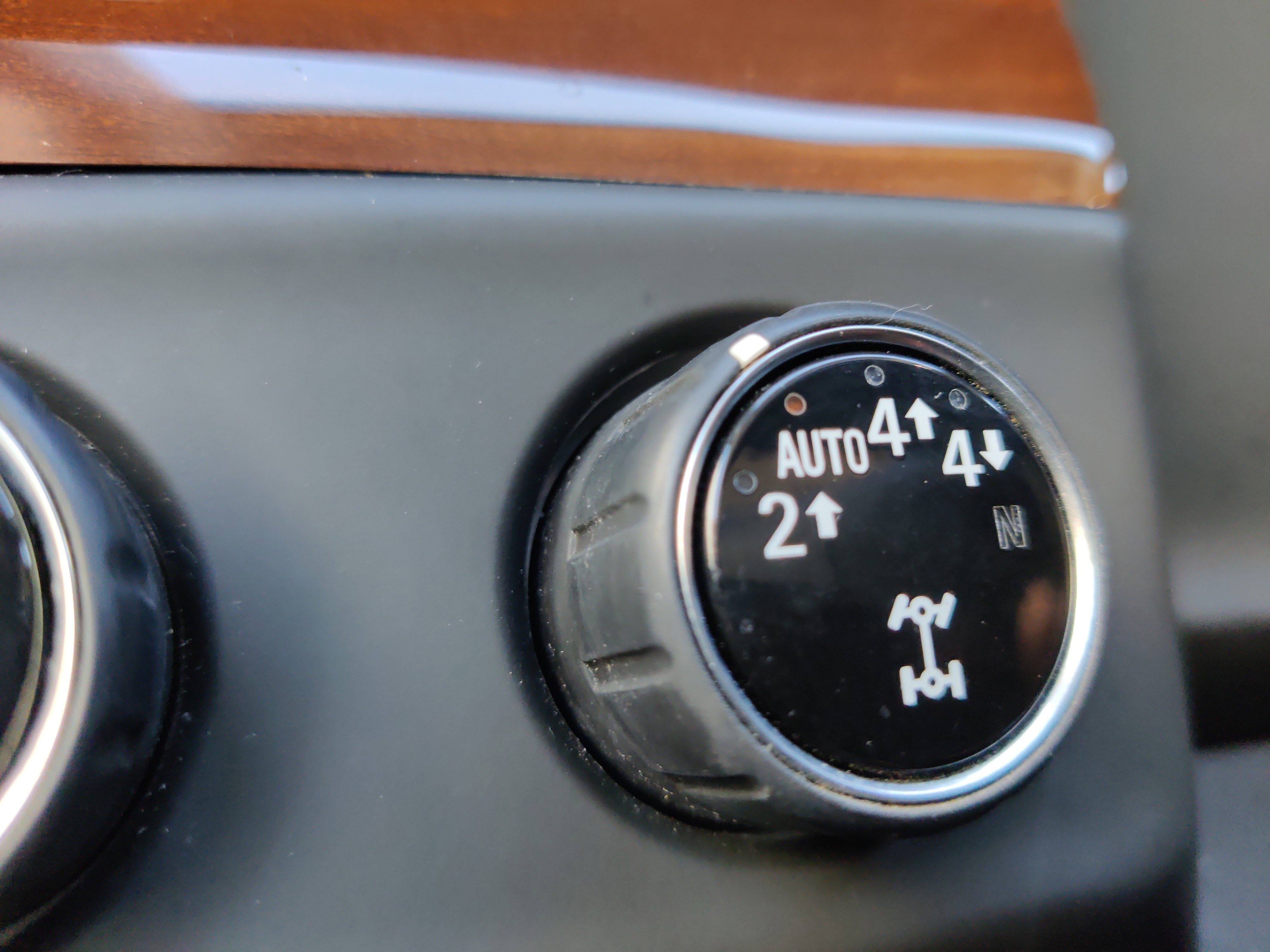 Used 2019 Cadillac Escalade Premium Luxury image 37