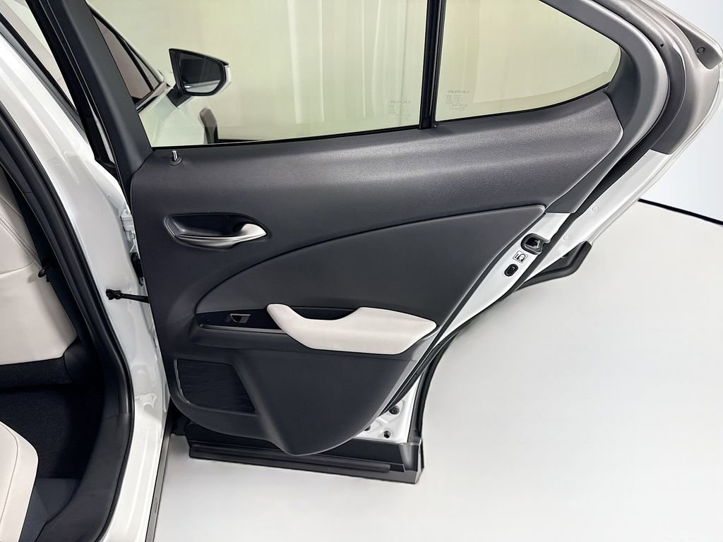 New 2026 Lexus UX 300h FWD image 28