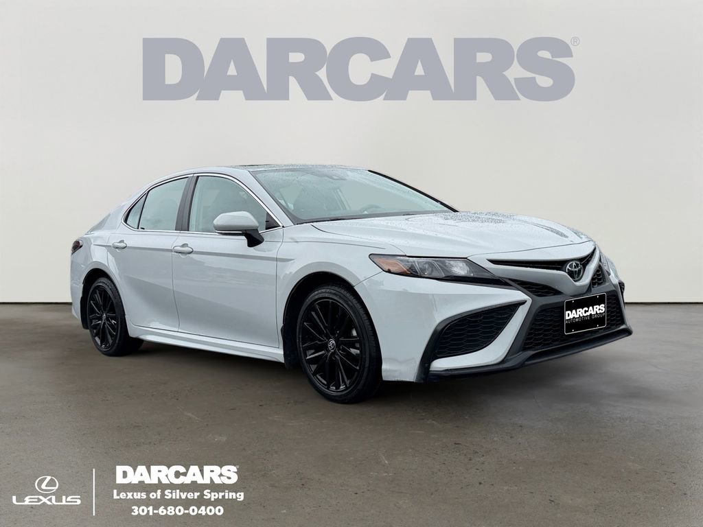 Used 2023 Toyota Camry SE w/ Cold Weather Package FWD image 1