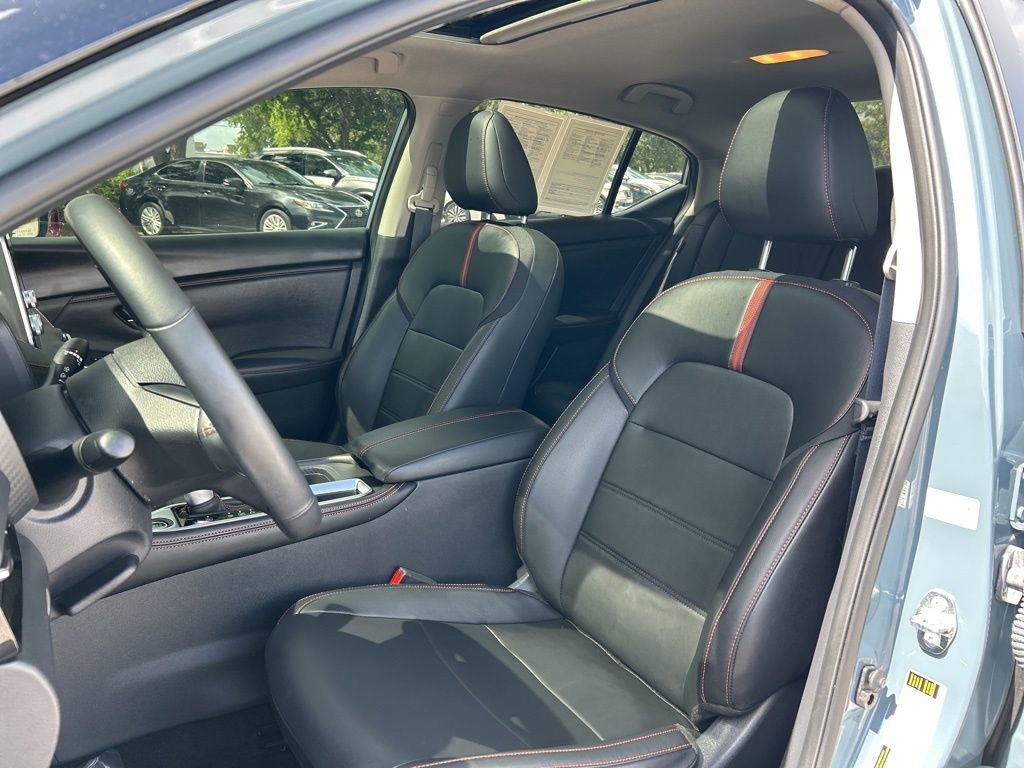 Certified 2024 Nissan Sentra SR w/ SR Premium Package FWD image 22