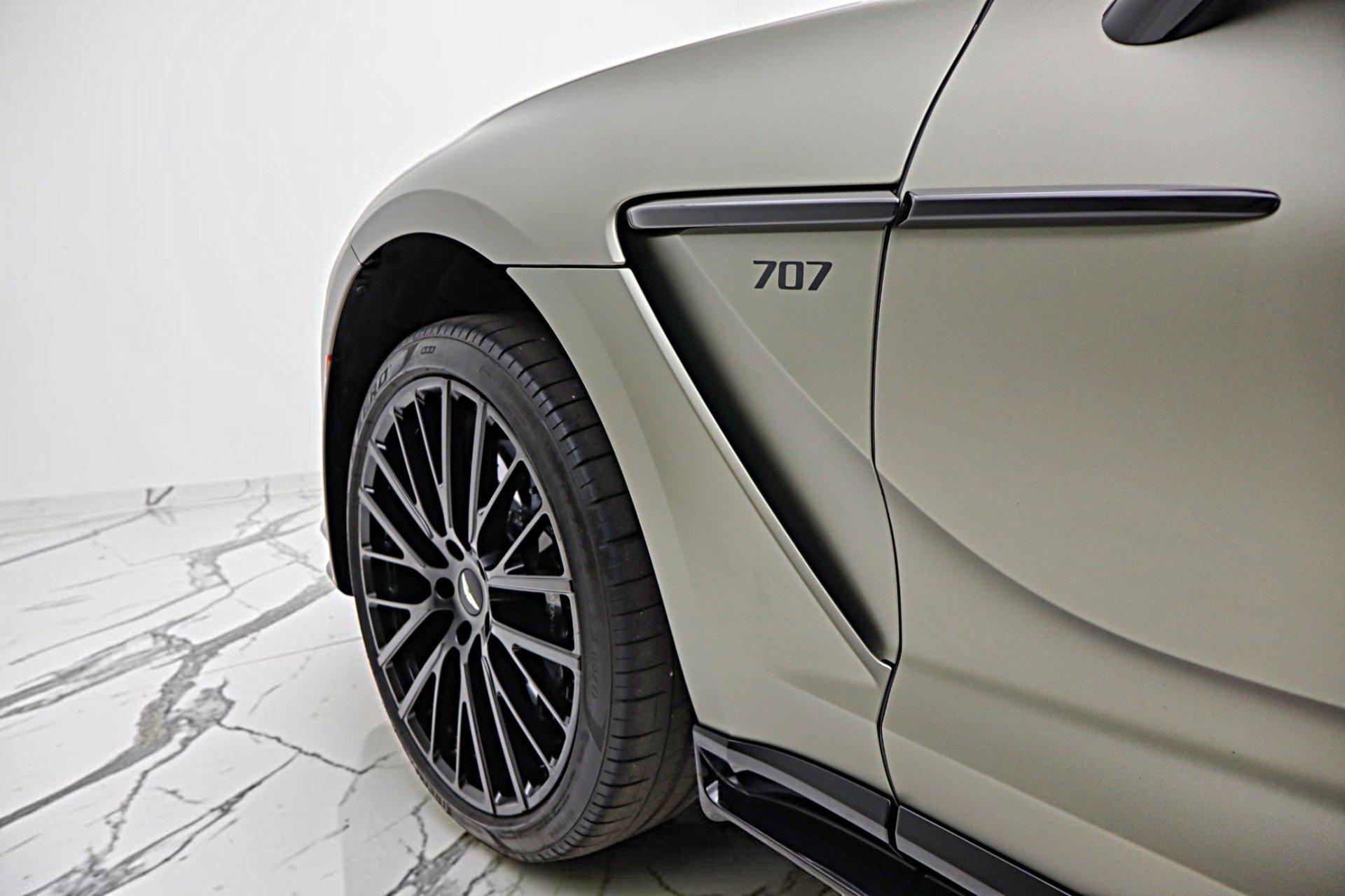 Used 2023 Aston Martin DBX 707 image 17