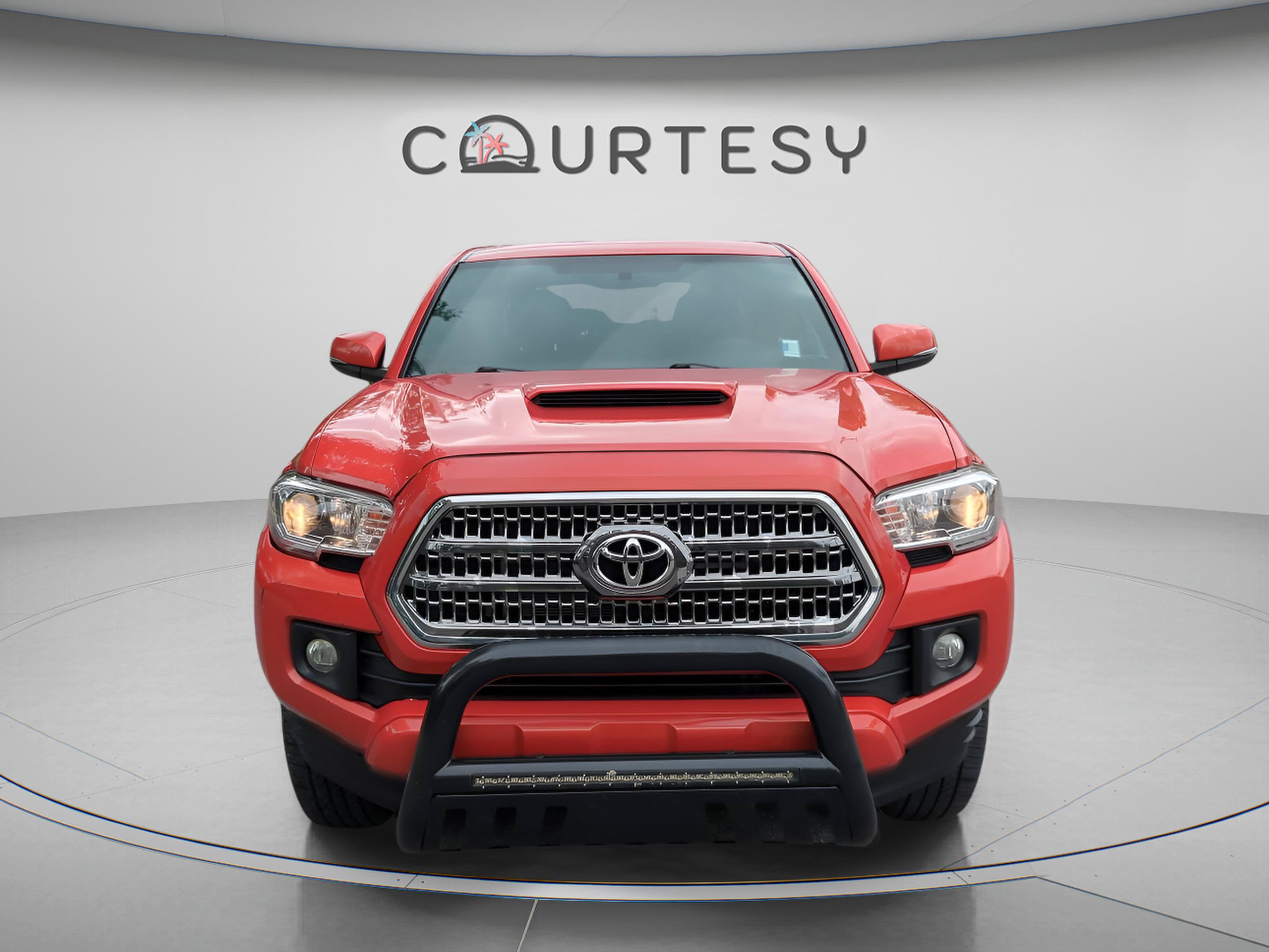 Used 2016 Toyota Tacoma TRD Sport w/ Premium & Technology Package AWD/4WD image 10