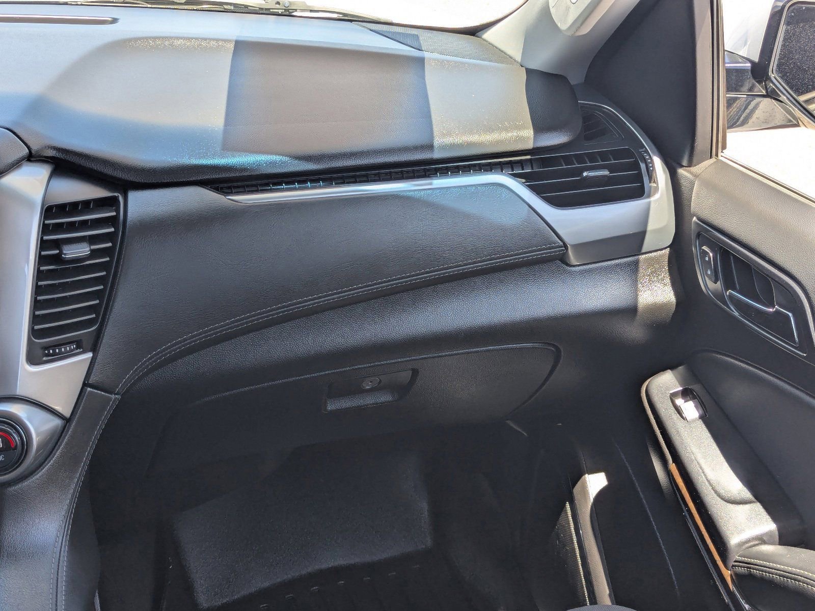Used 2019 Chevrolet Tahoe LS AWD/4WD image 17