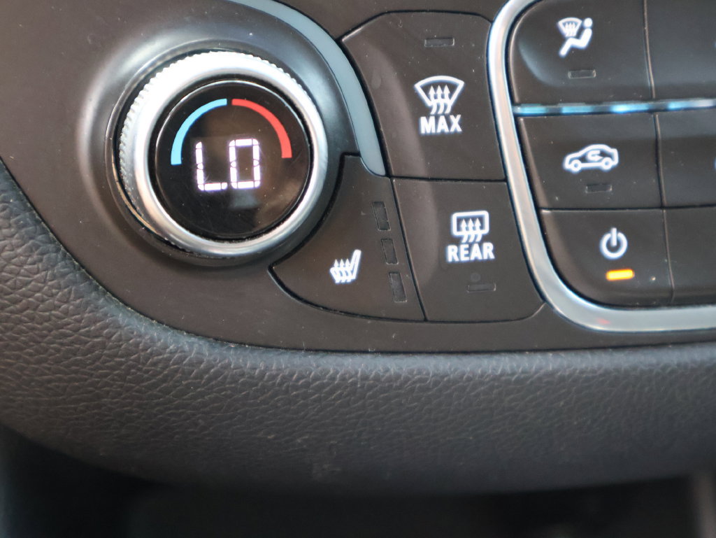Used 2018 Chevrolet Equinox LT FWD image 36
